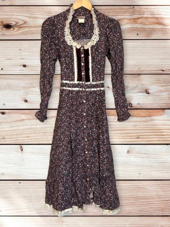 Gunne Sax Dresses & Skirts - Gunne Sax Purple Pink Red Floral Print Calico Lace Button Velvet Midi Maxi Dress